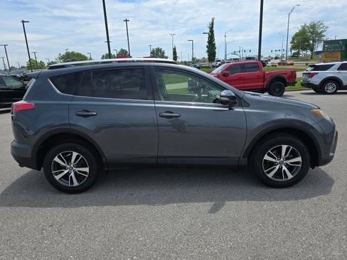 Used 2016 Toyota RAV4 XLE FWD image 6