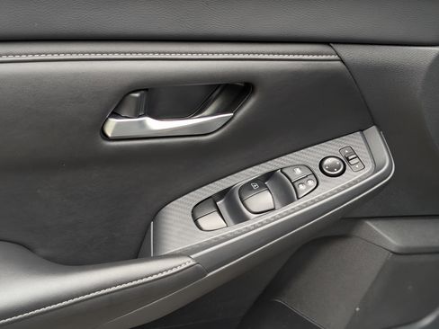 Used 2025 Nissan Sentra SV w/ All-Weather Package FWD image 15