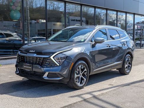 Used 2024 Kia Sportage EX image 2