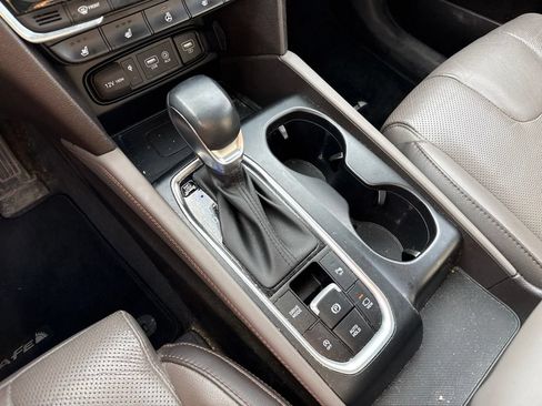 Used 2020 Hyundai Santa Fe Limited FWD image 19