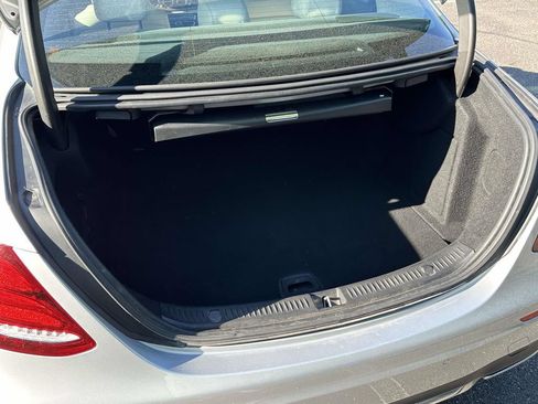 Used 2017 Mercedes-Benz E 300 4MATIC image 13