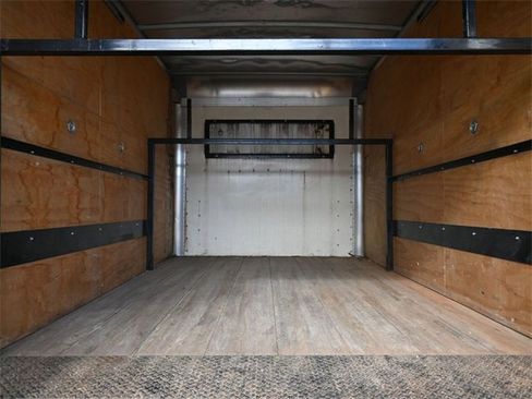 Used 2016 Chevrolet Express 3500 image 33