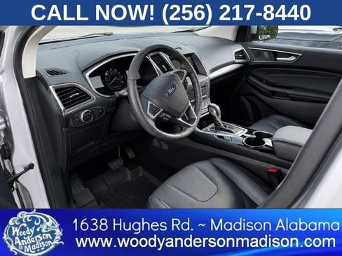 Used 2018 Ford Edge Titanium w/ Equipment Group 301A AWD/4WD image 4
