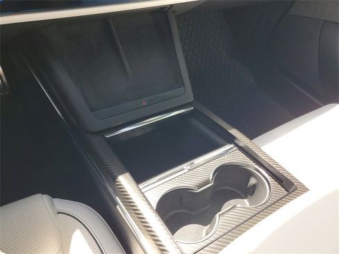 Used 2022 Tesla Model S Plaid image 25