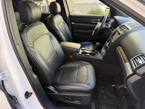 Used 2017 Ford Explorer Limited w/ Equipment Group 301A AWD/4WD image 26