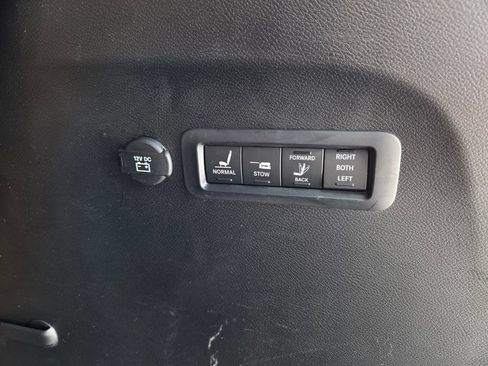 Certified 2022 Chrysler Pacifica Pinnacle FWD image 10