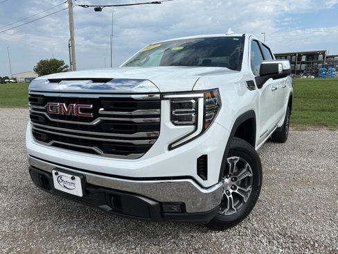 Used 2025 GMC Sierra 1500 SLT AWD/4WD image 1
