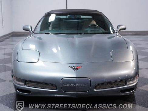 Used 2004 Chevrolet Corvette Convertible w/ Preferred Equipment Group RWD image 16