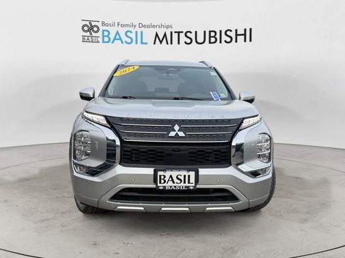 Used 2024 Mitsubishi Outlander SEL image 8