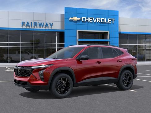 New 2026 Chevrolet Trax LT w/ Midnight Edition FWD image 2