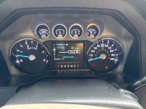 Used 2015 Ford F250 Platinum w/ FX4 Off-Road Package AWD/4WD image 11