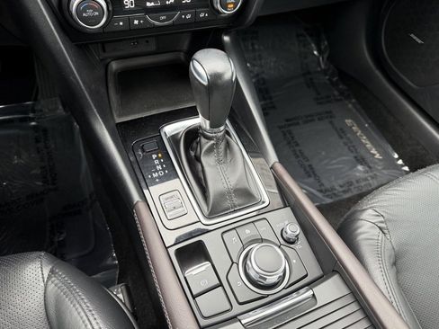 Used 2018 MAZDA MAZDA3 Grand Touring w/ Premium Equipment Package image 26