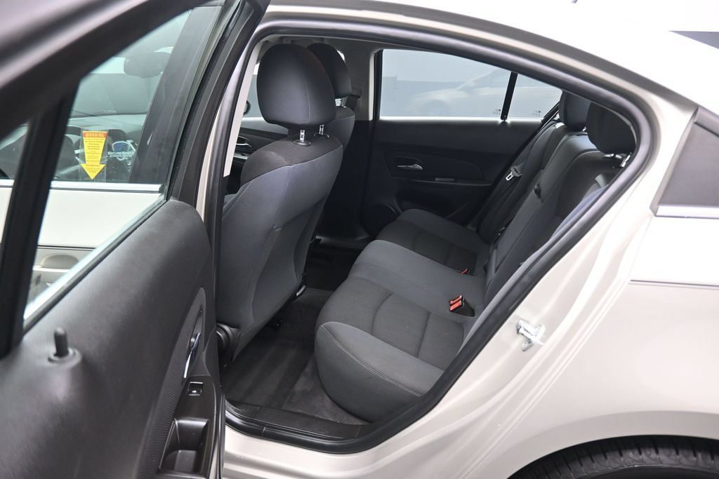 Used 2016 Chevrolet Cruze LT w/ Enhanced Safety Package FWD image 30