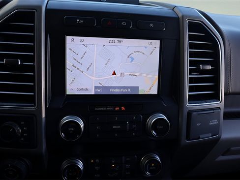 Used 2020 Ford F150 Limited image 18