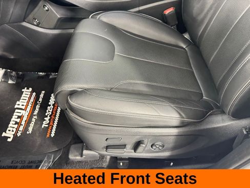 Used 2023 Hyundai Santa Fe Limited image 13