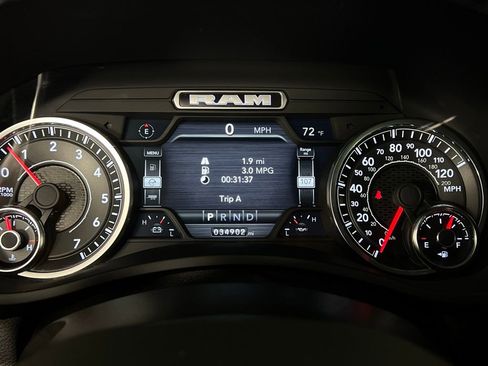 Used 2024 RAM 2500 Laramie image 13