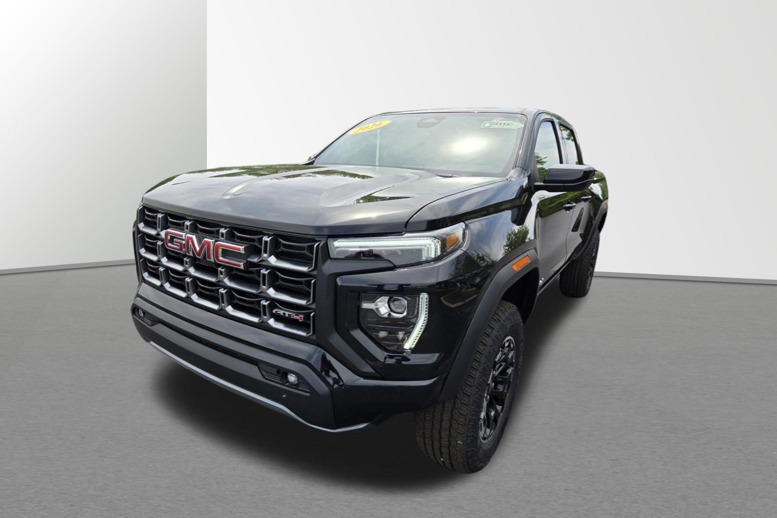 Certified 2026 GMC Canyon AT4 AWD/4WD image 3