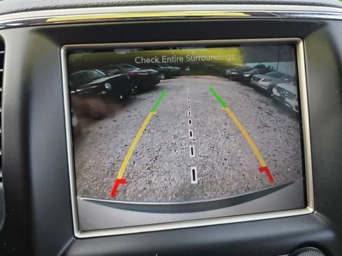 Used 2014 Jeep Grand Cherokee Limited RWD image 17