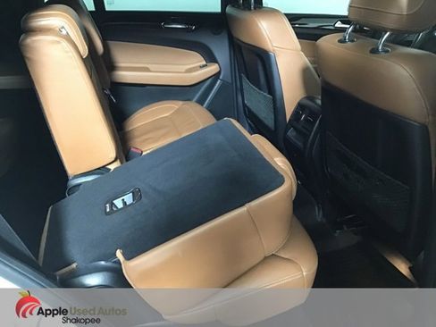 Used 2017 Mercedes-Benz GLS 450 4MATIC image 31