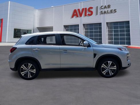 Used 2025 Mitsubishi Outlander Sport SE AWD/4WD image 5