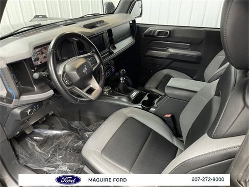 Used 2022 Ford Bronco Black Diamond image 17