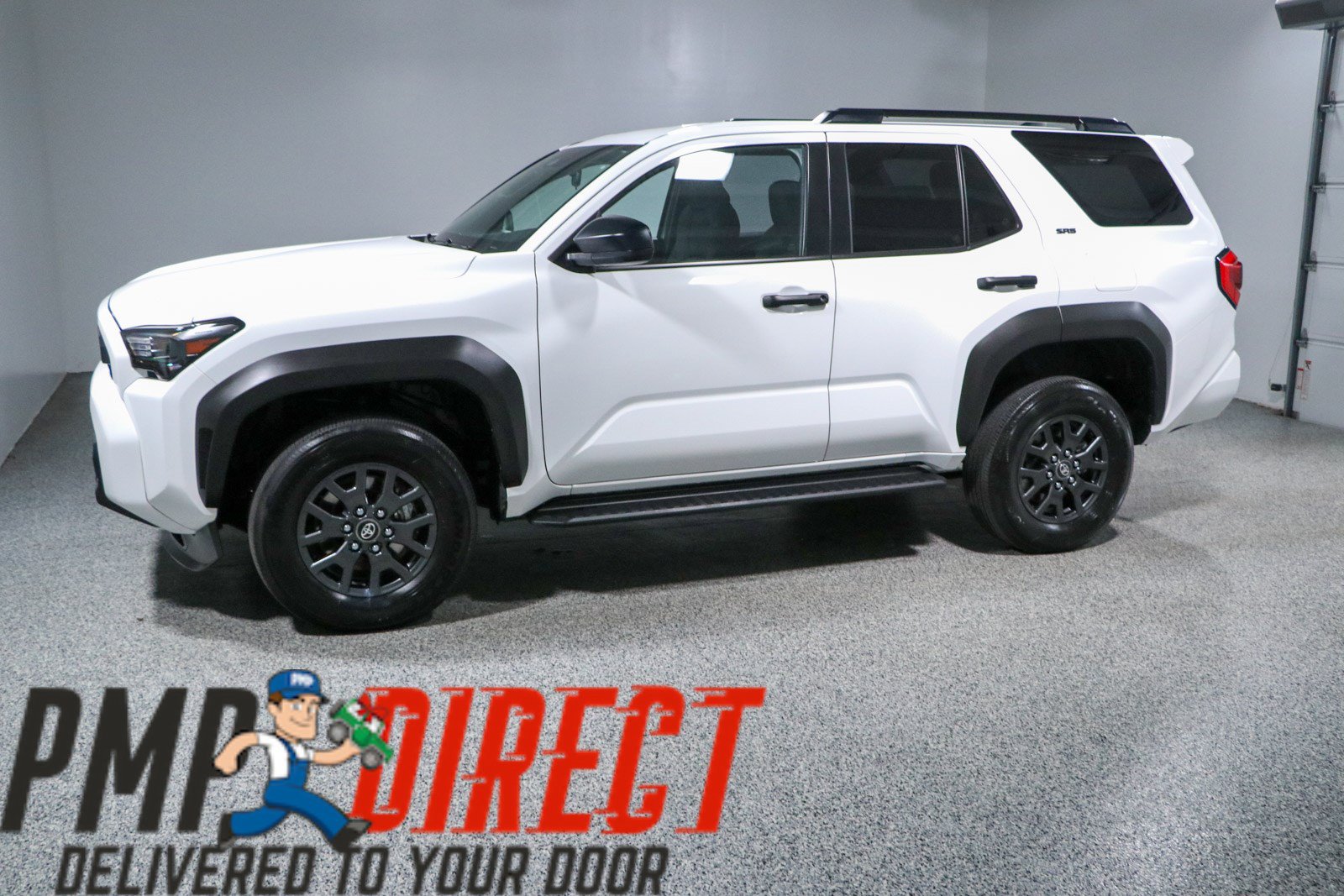 Used 2025 Toyota 4Runner SR5 AWD/4WD image 10