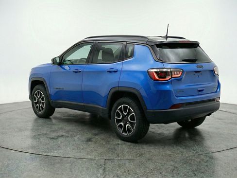 Used 2025 Jeep Compass Trailhawk w/ Trailer Tow Group image 6
