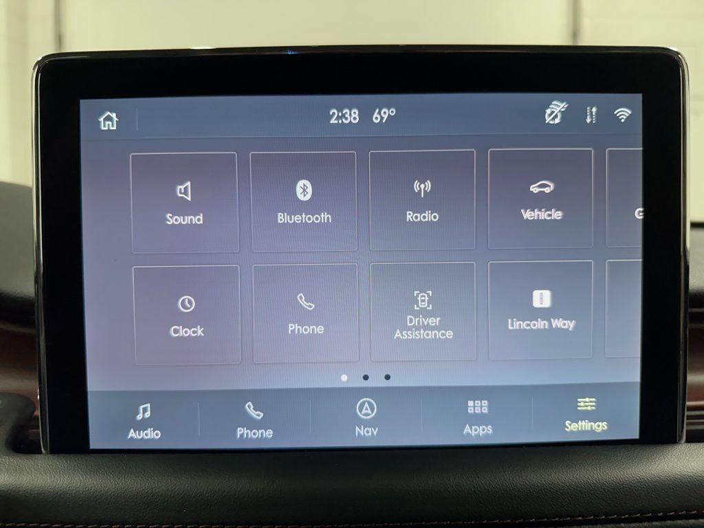 Used 2023 Lincoln Aviator Reserve w/ Equipment Group 201A AWD/4WD image 31