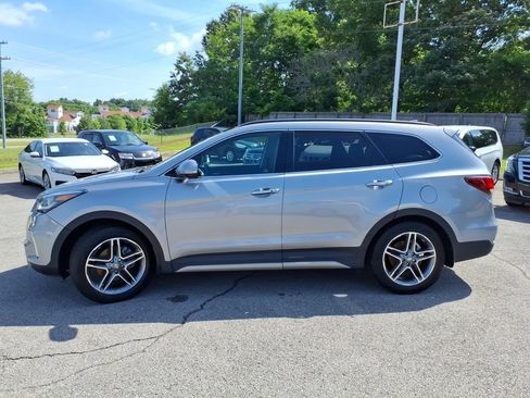 Used 2018 Hyundai Santa Fe Limited FWD image 21