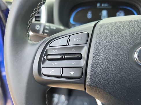 Used 2024 Hyundai Venue SEL FWD image 19