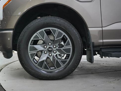 Used 2023 Ford F150 Lightning Lariat w/ Equipment Group 511A High AWD/4WD image 27