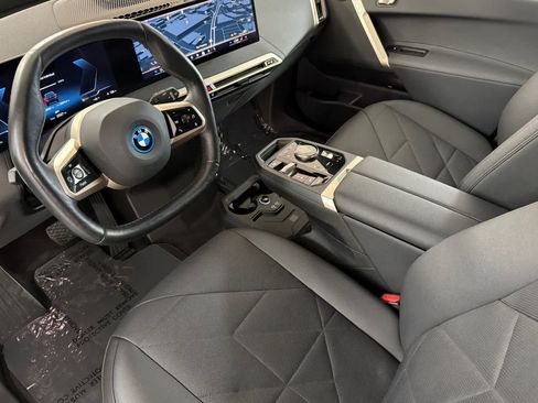 Used 2024 BMW iX xDrive50 w/ Sport Package AWD/4WD image 11