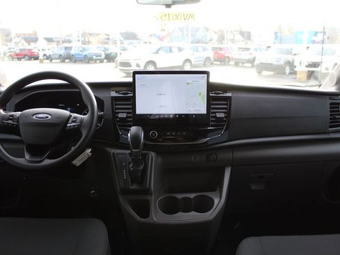 Used 2023 Ford Transit 350 XLT image 10