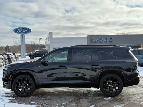 Used 2024 Chevrolet Traverse RS w/ LPO, Floor Liner Package image 44