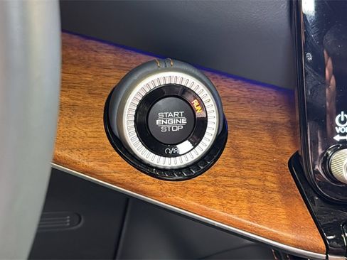 Used 2022 Jeep Grand Wagoneer Series II image 34