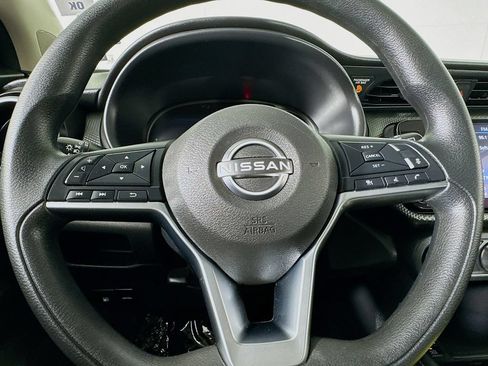 Used 2023 Nissan Kicks SV FWD image 35