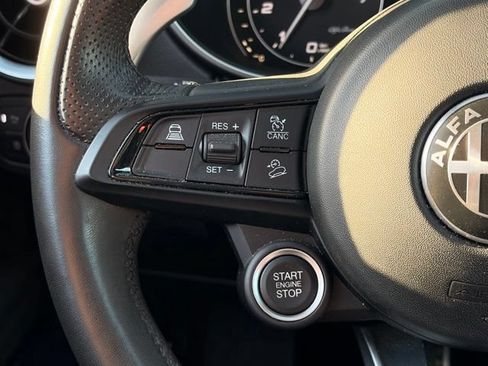 Used 2023 Alfa Romeo Stelvio Veloce AWD/4WD image 25
