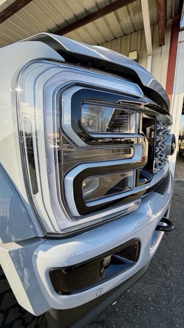 Used 2026 Ford F450 Platinum w/ FX4 Off-Road Package AWD/4WD image 6