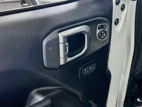 Used 2023 Jeep Wrangler Sport AWD/4WD image 17