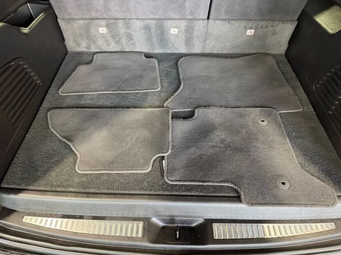 Used 2020 Cadillac Escalade ESV 2WD image 25