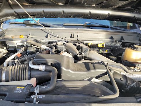 Used 2013 Ford F250 Lariat w/ Lariat Interior Pkg image 9