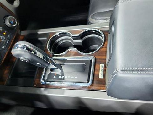Used 2017 Ford Expedition Platinum RWD image 17