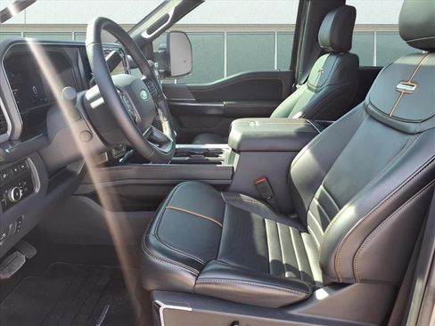 Used 2024 Ford F450 Platinum image 23