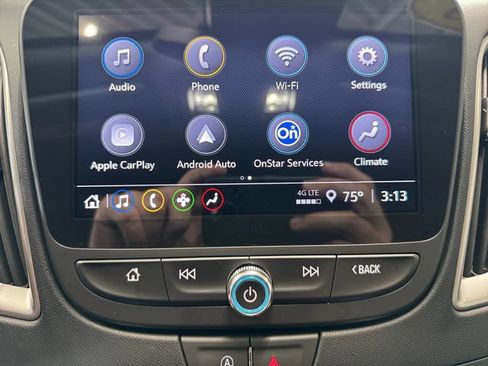 Used 2022 Chevrolet Malibu LT FWD image 13