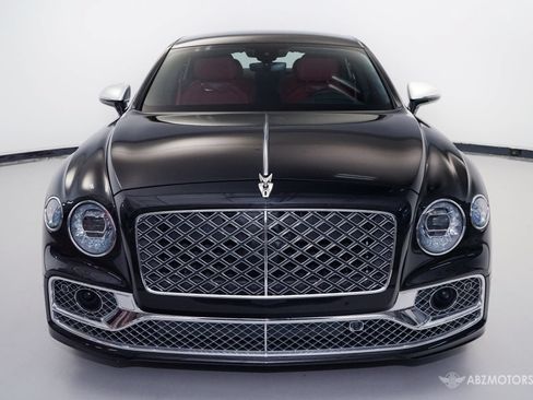 Used 2022 Bentley Flying Spur Plug-In Hybrid AWD/4WD image 3