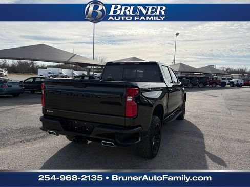 Used 2024 Chevrolet Silverado 1500 LT Trail Boss w/ Convenience Package II image 5