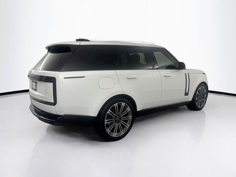 Certified 2024 Land Rover Range Rover SE image 5