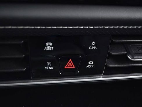 New 2026 Volkswagen Atlas SE image 15