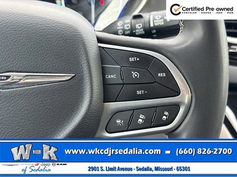 Certified 2023 Chrysler Pacifica Touring-L FWD image 49