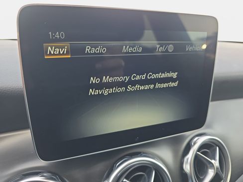 Used 2019 Mercedes-Benz GLA 250 4MATIC image 22